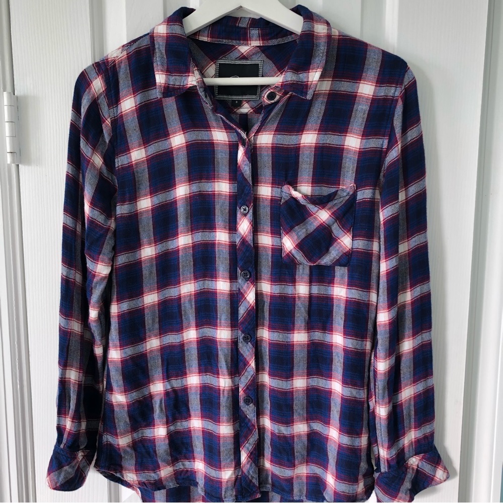 Rails Long Sleeved Plaid Navy Blue White Red Button Down Small Women’s Shirt